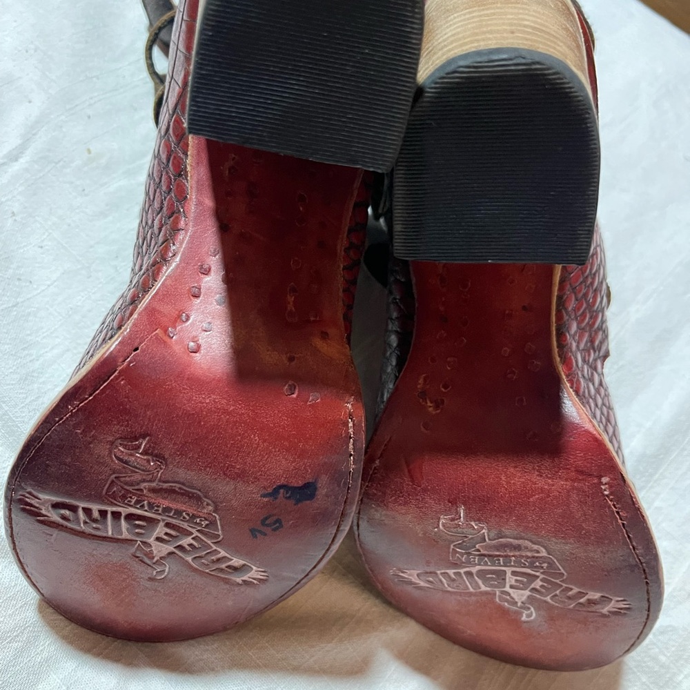 FREEBIRD by Steven Bond Red Crocodile Sandal Bootie - Size 8 - Limited Edition - Picture 12 of 13